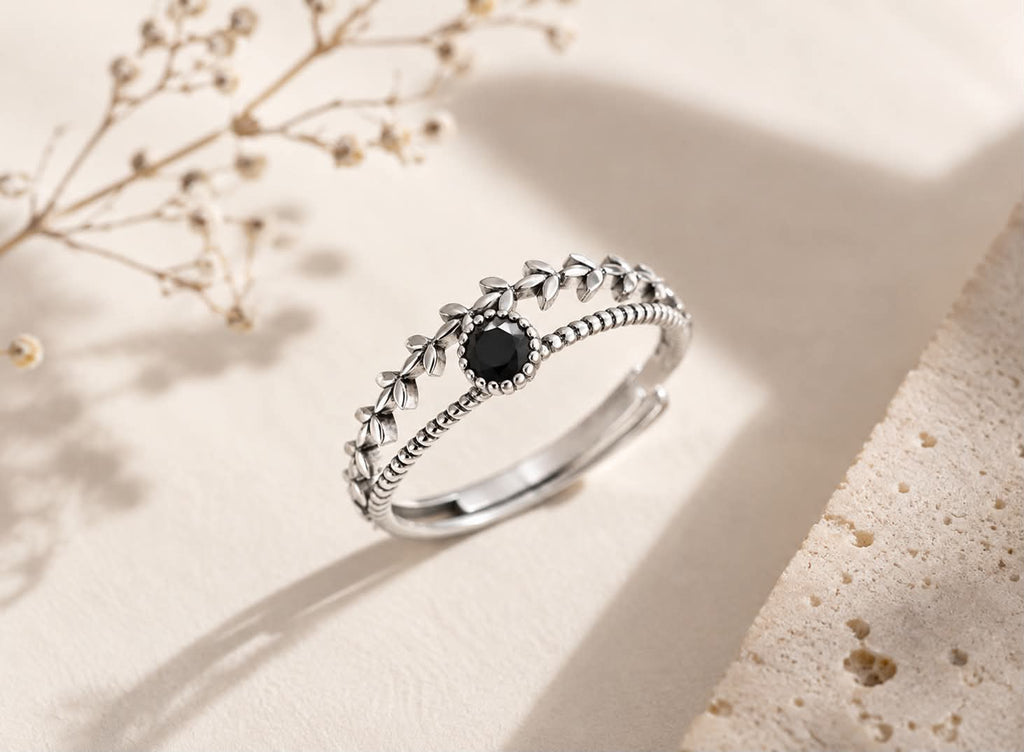Noir Vine Ring