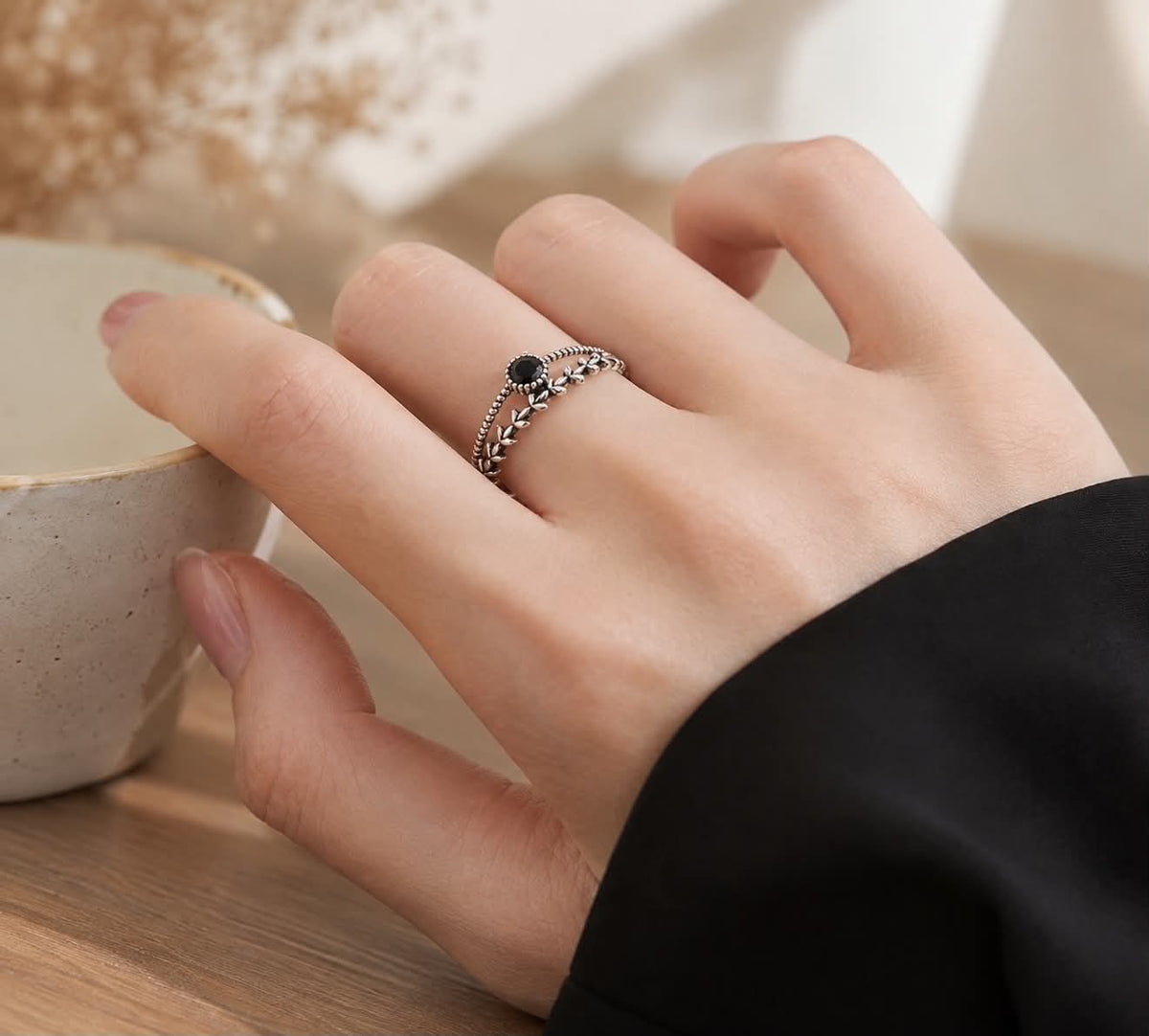 Noir Vine Ring
