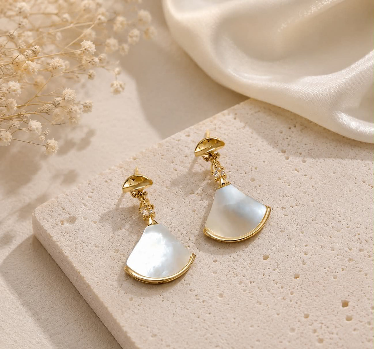 Pearl Fan Earrings & Necklace Set